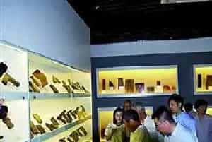 购买红木工艺品须擦亮眼睛谨防忽悠