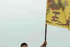 醉心翰墨，矢志不渝-冯潮的书法艺术探索之路