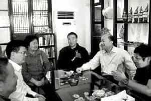 传景德镇陶瓷因雅贿兴旺：反腐后生意萧条