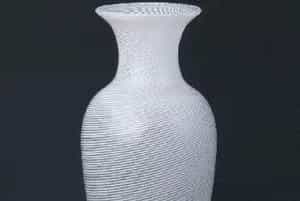 白色缠丝玻璃瓶 - 故宫玻璃器藏品