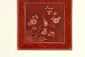 剔红梅花喜鹊图方盘 - 故宫漆器藏品