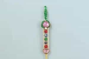 金镶宝石桃蝠簪 - 故宫首饰类藏品