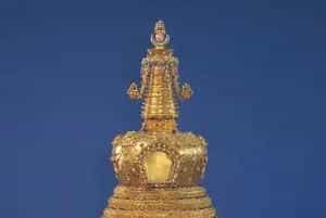 金嵌珍珠宝石塔 - 故宫金银锡器藏品
