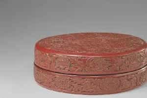 剔红芙蓉花纹圆盒 - 故宫漆器藏品