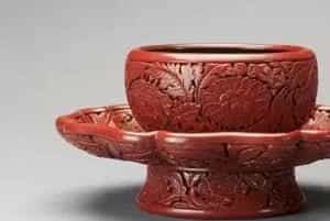 剔红花卉纹盏托 - 故宫漆器藏品