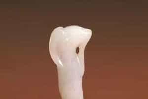 玉羊首觽 - 故宫玉石器藏品