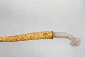 玉雕花把包金鞘匕首 - 故宫武备仪仗类藏品