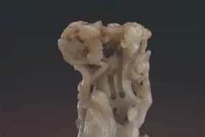 玉寿鹿山子 - 故宫玉石器藏品