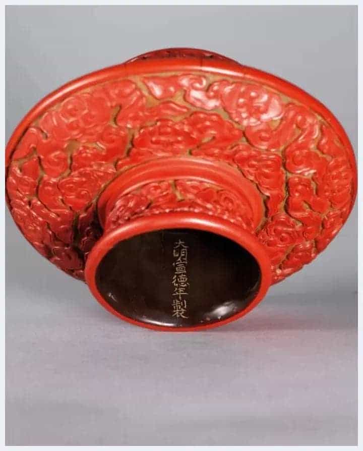 明宣德御制剔红云龙纹盏托上拍佳士得_第2张