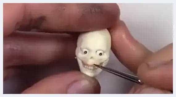 巴西雕塑家制作仿真人物雕像装饰蛋糕引热议_第2张