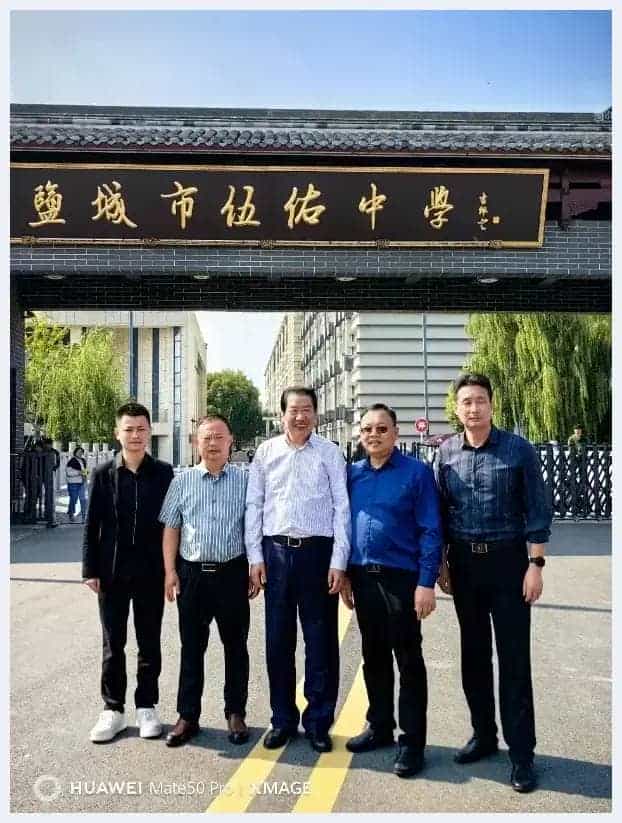 诗书画名家进校园 翰墨飘香助推成长_第2张