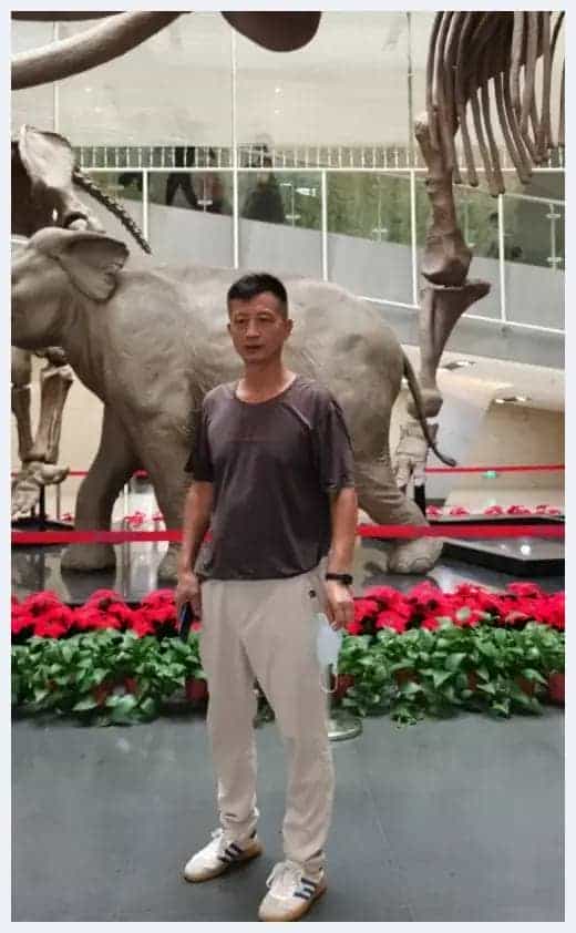 第六届“鸿儒杯”海峡两岸书画大赛专家评审名单揭晓_第28张