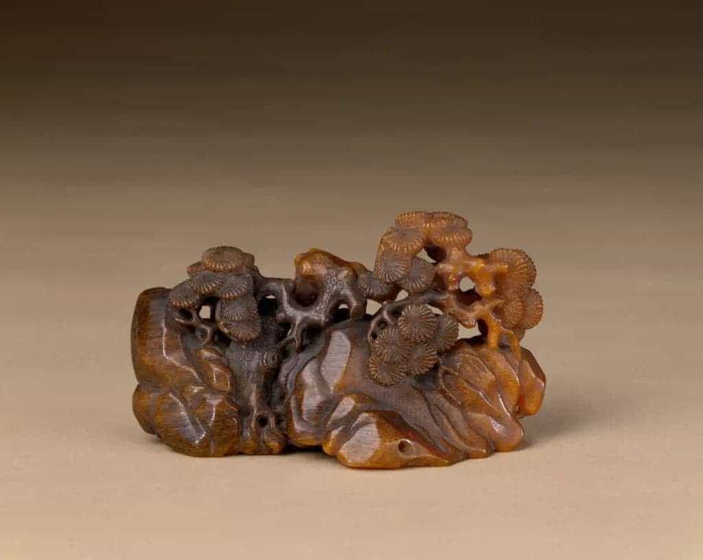 犀角雕松鹿笔架 - 故宫竹木牙角匏类藏品_第2张