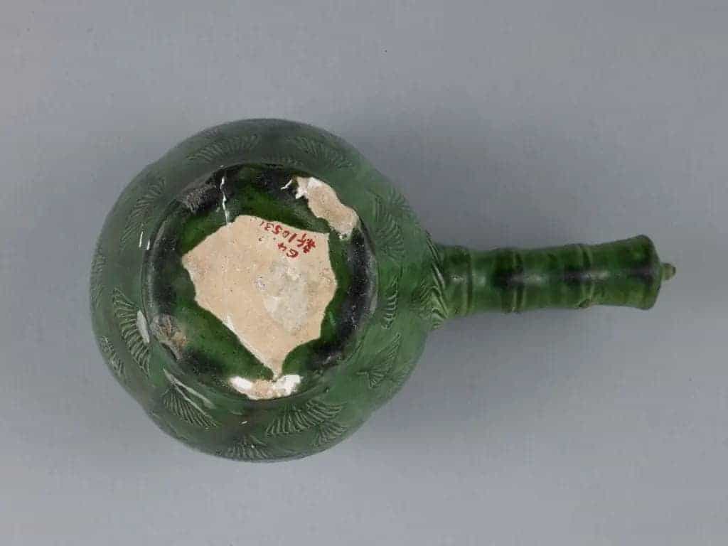 绿釉刻划花单柄壶 - 故宫陶瓷器藏品_第2张