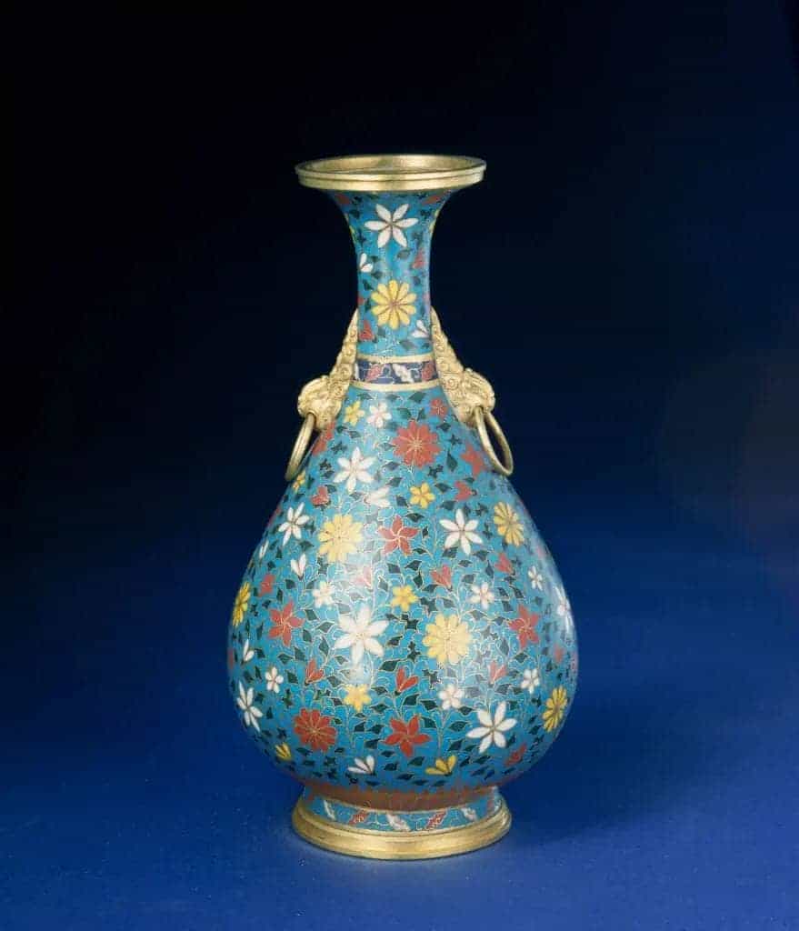 掐丝珐琅花朵纹玉壶春瓶 - 故宫珐琅器藏品_第1张