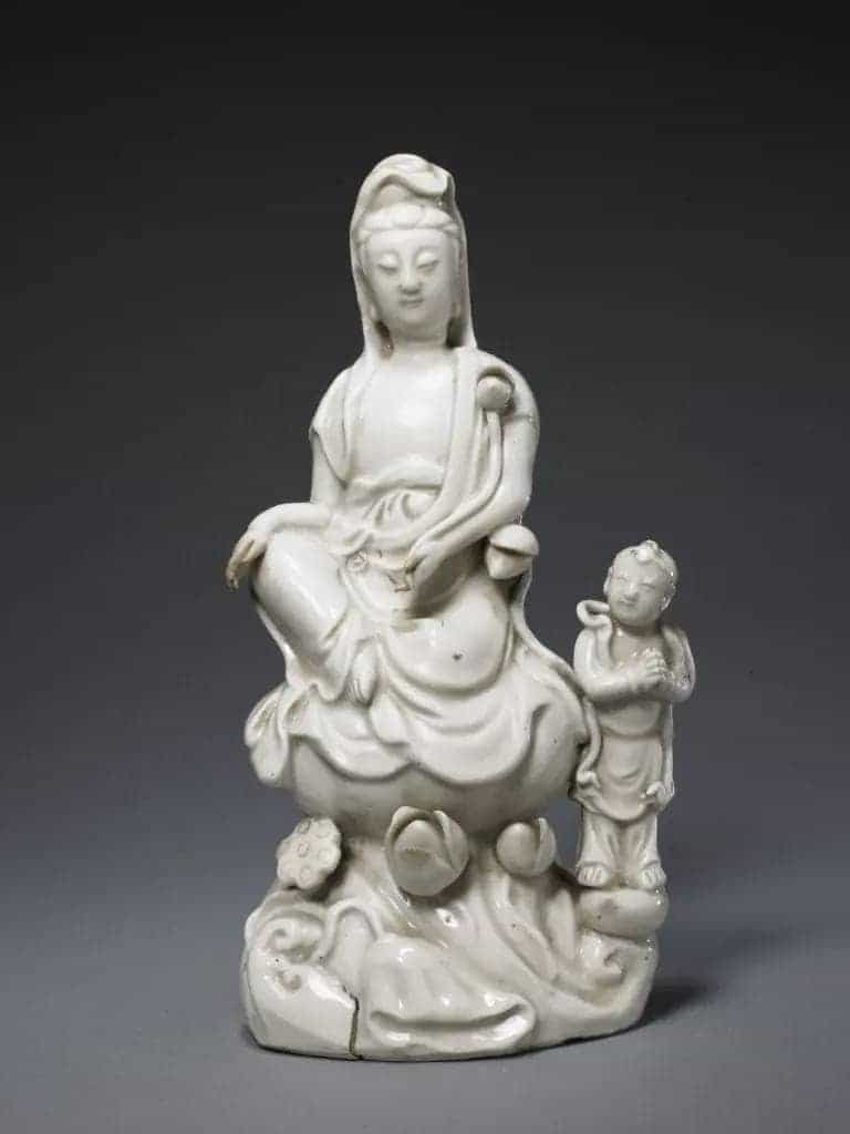 德化窑观音菩萨坐像 - 故宫雕塑类藏品_第1张