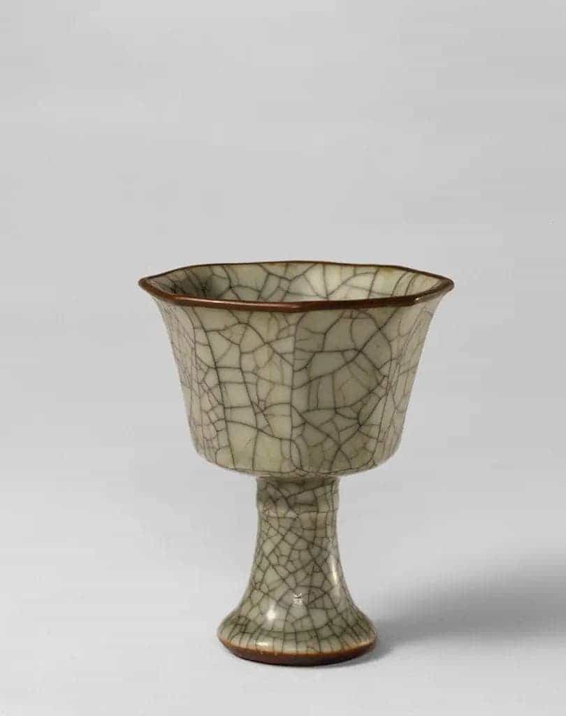 仿哥釉八方高足杯 - 故宫陶瓷器藏品_第1张