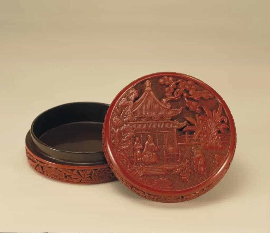 剔红养花图圆盒 - 故宫漆器藏品_第1张