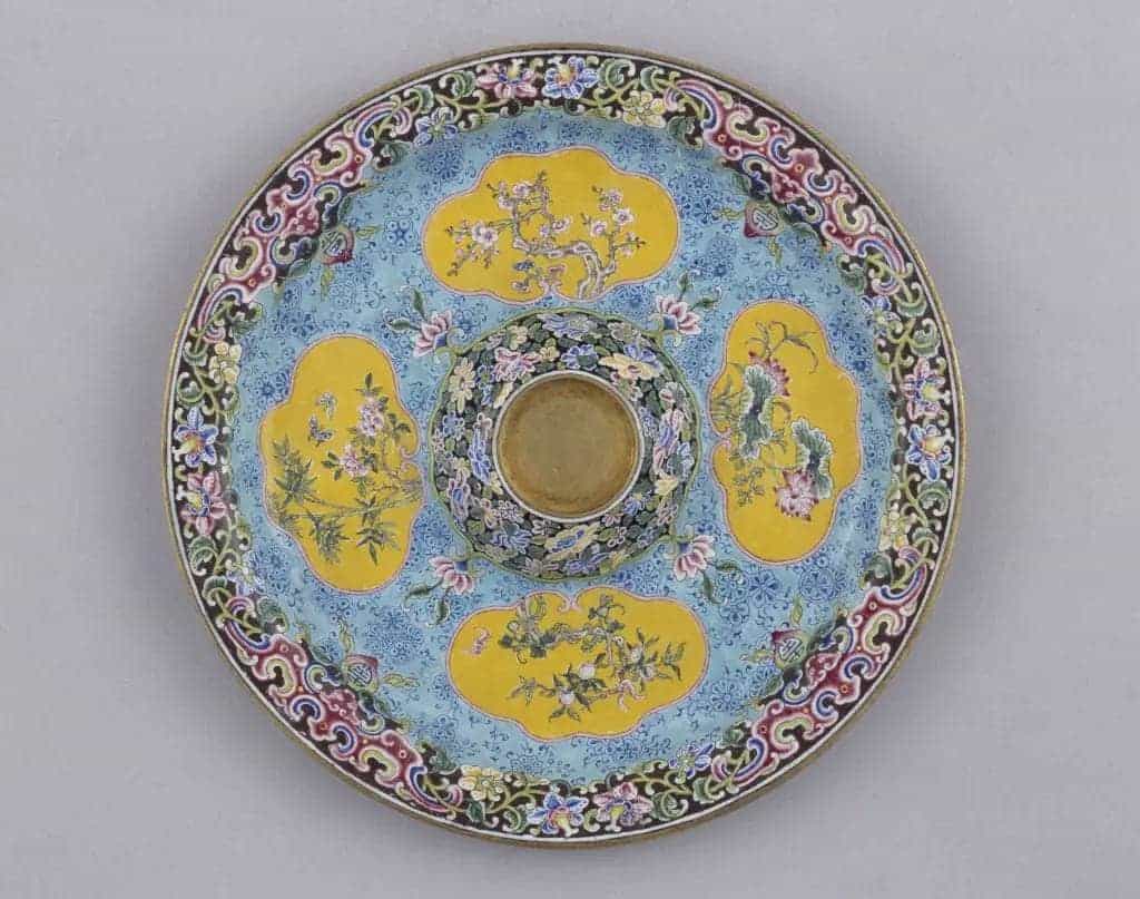 雍正款画珐琅寿字花卉纹盏 - 故宫珐琅器藏品_第2张