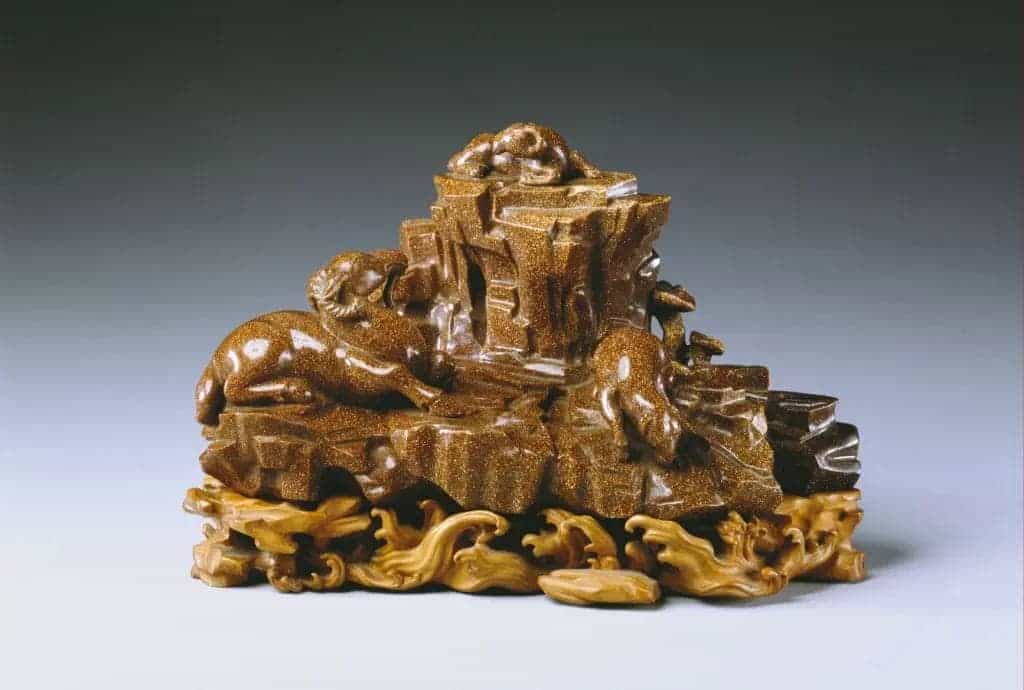 金星玻璃三阳开泰山子 - 故宫玻璃器藏品_第2张