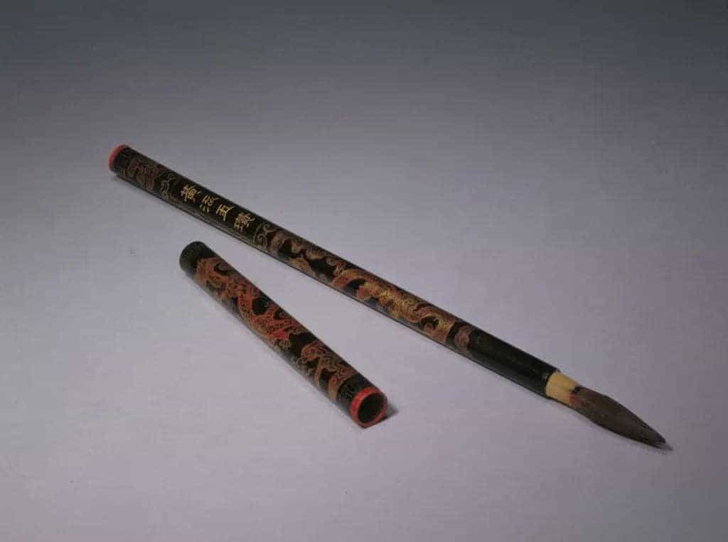 黑漆描金管黄流玉瓒紫毫笔 - 故宫文房用品藏品_第1张