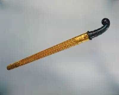 玉嵌宝石把包金鞘匕首 - 故宫武备仪仗类藏品_第1张