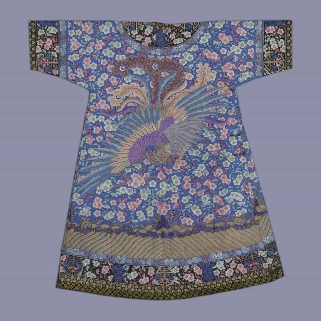 品月色缂丝凤凰梅花皮衬衣 - 故宫织绣类藏品_第3张