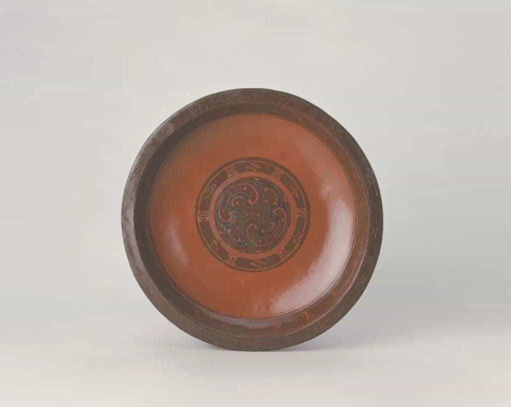 彩绘漆云龙纹圆盘 - 故宫漆器藏品_第1张