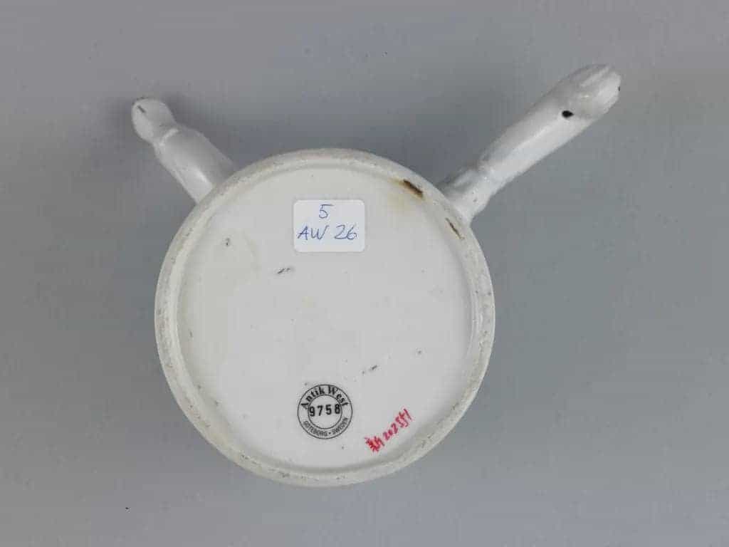粉彩描金徽章纹单柄壶 - 故宫陶瓷器藏品_第3张