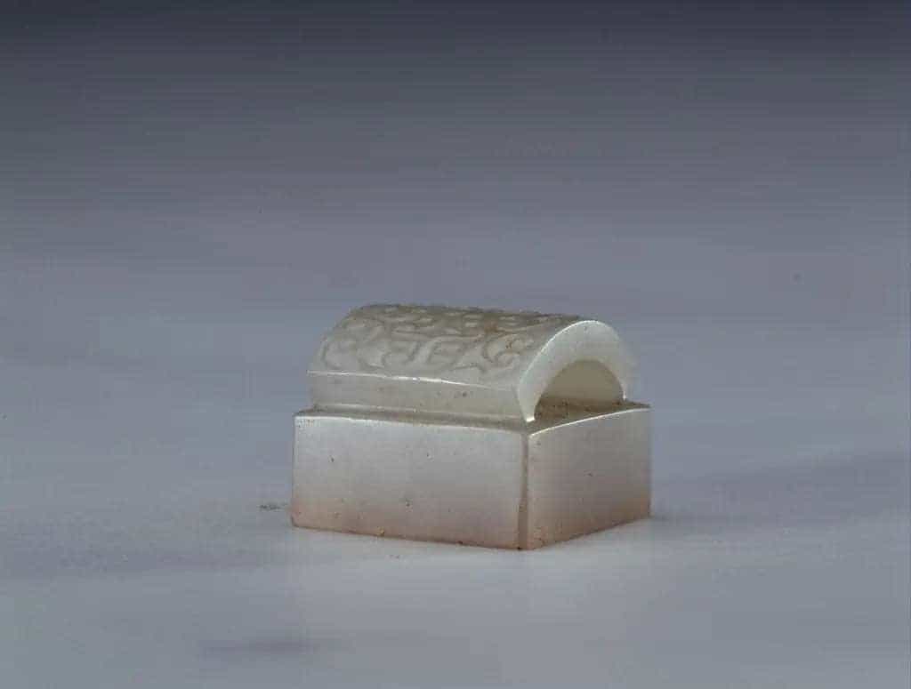 白玉瓦钮“南康王章”印 - 故宫玺印类藏品_第1张