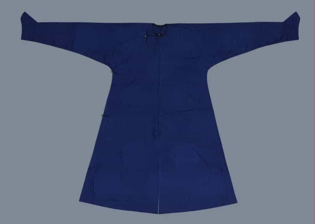 蓝色暗花缎常服袍 - 故宫织绣类藏品_第1张