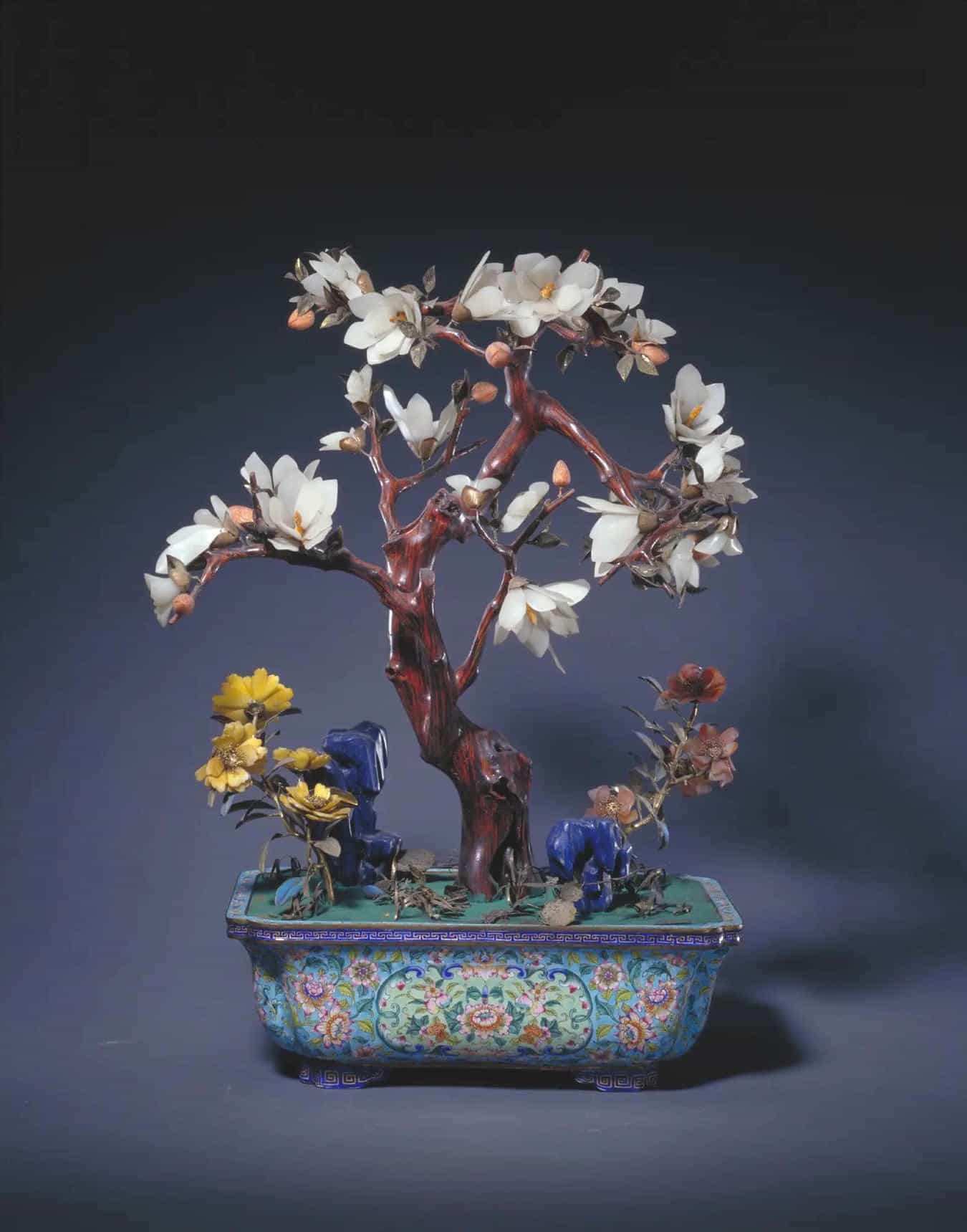 画珐琅长方盆玉兰盆景 - 故宫珐琅器藏品_第1张