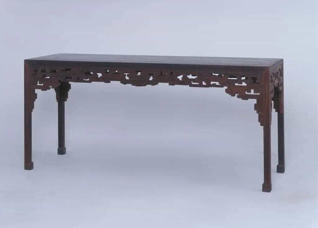 紫檀雕花长桌 - 故宫家具类藏品_第1张