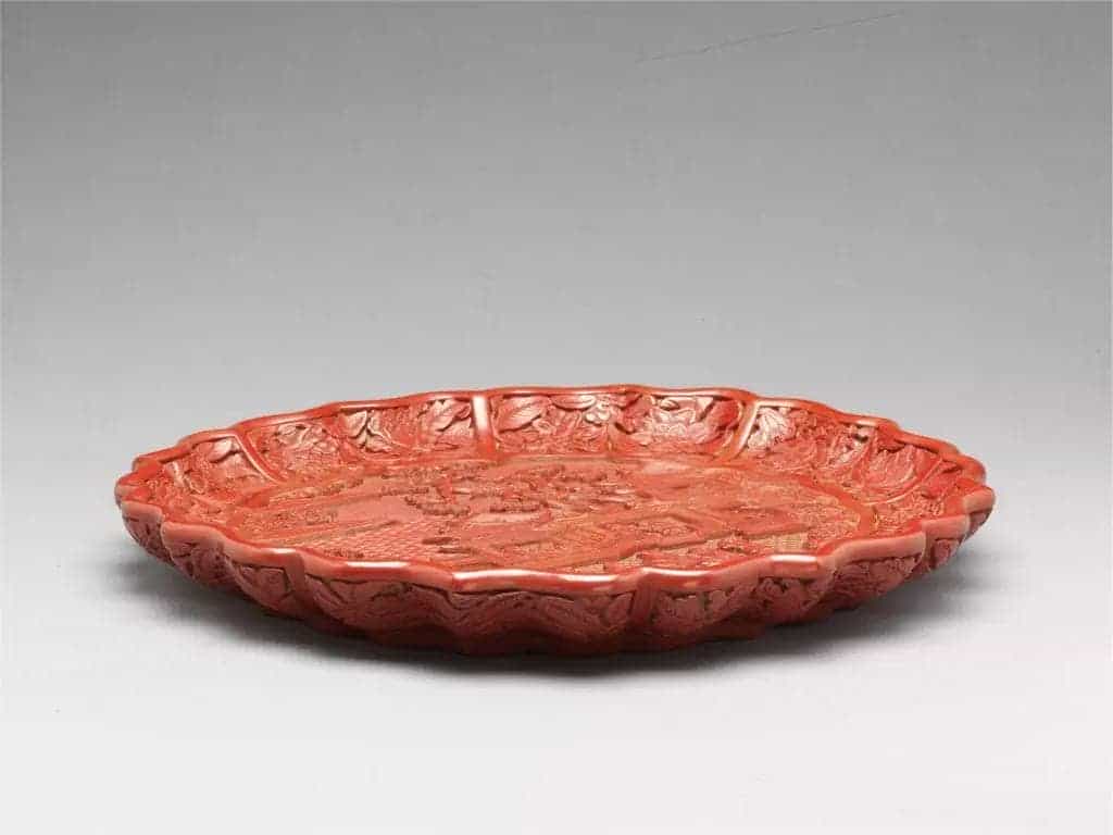 剔红宴饮图菱花式盘 - 故宫漆器藏品_第3张