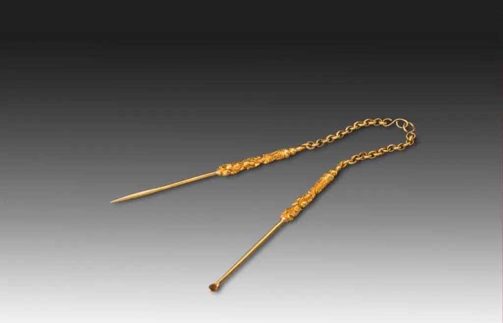 金葫芦万代纹带链牙签耳挖 - 故宫金银锡器藏品_第1张