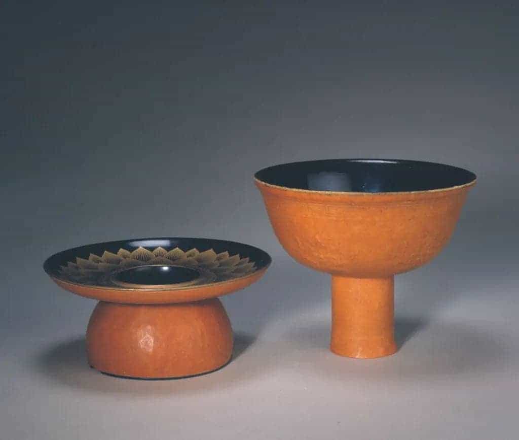 匏制勾莲纹带托高足碗 - 故宫竹木牙角匏类藏品_第2张