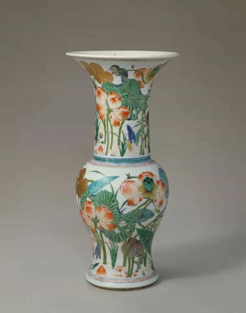 五彩加金鹭莲纹尊 - 故宫陶瓷器藏品_第2张