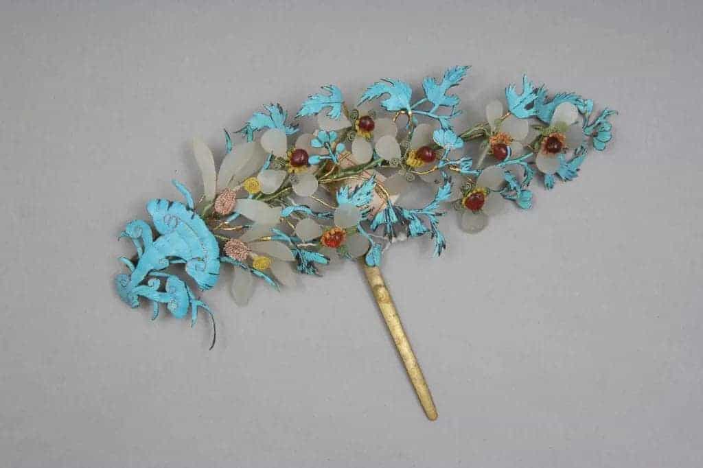 点翠海棠花纹头花 - 故宫首饰类藏品_第2张