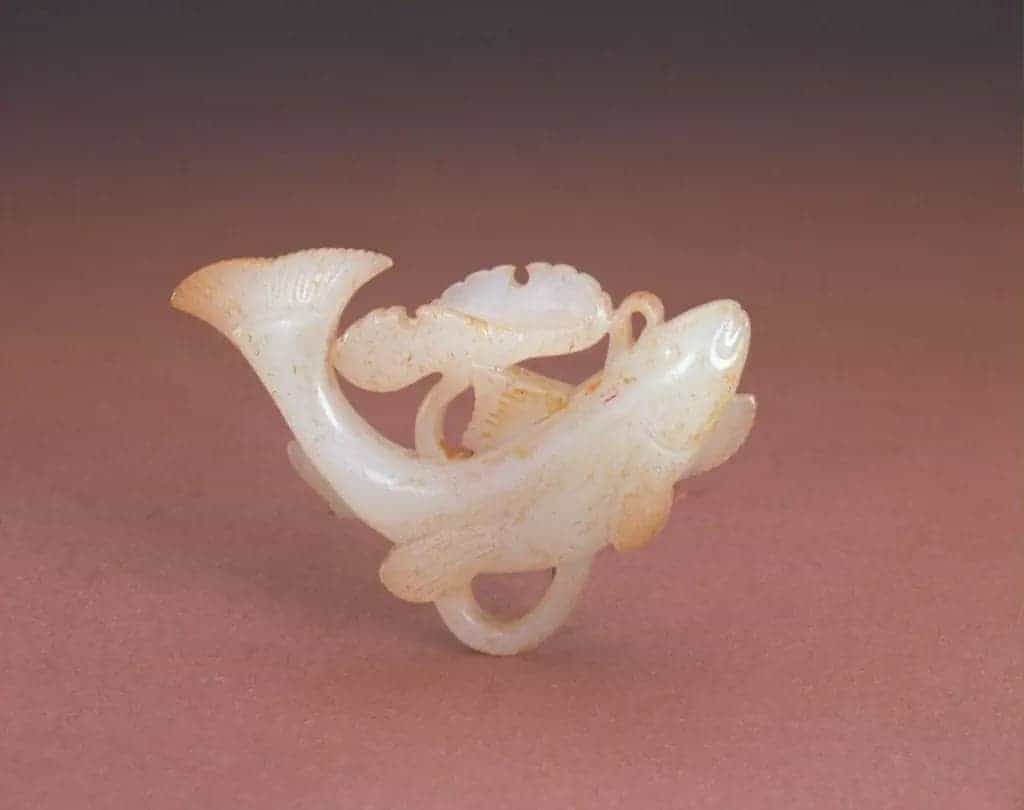 玉鱼莲坠 - 故宫玉石器藏品_第1张