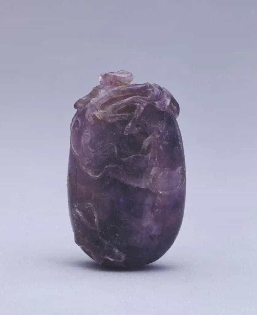 紫晶瓜蝶纹鼻烟壶 - 故宫生活器具类藏品_第1张