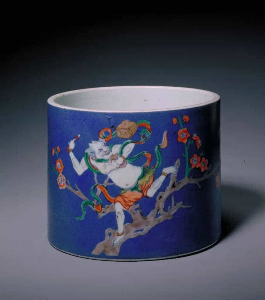 洒蓝地五彩人物纹笔筒 - 故宫陶瓷器藏品_第1张