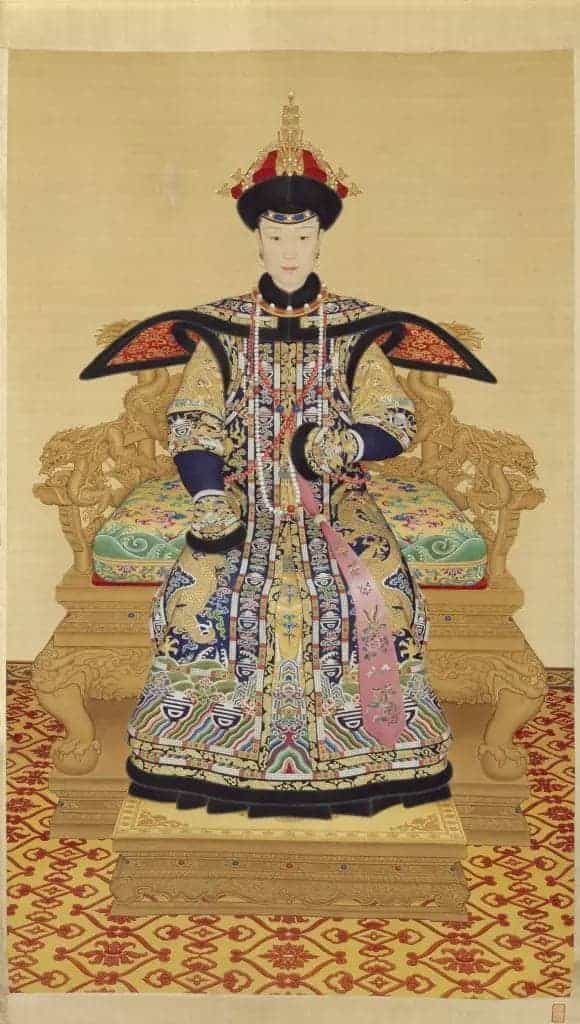 石青缎绣金龙棉朝褂 - 故宫织绣类藏品_第2张