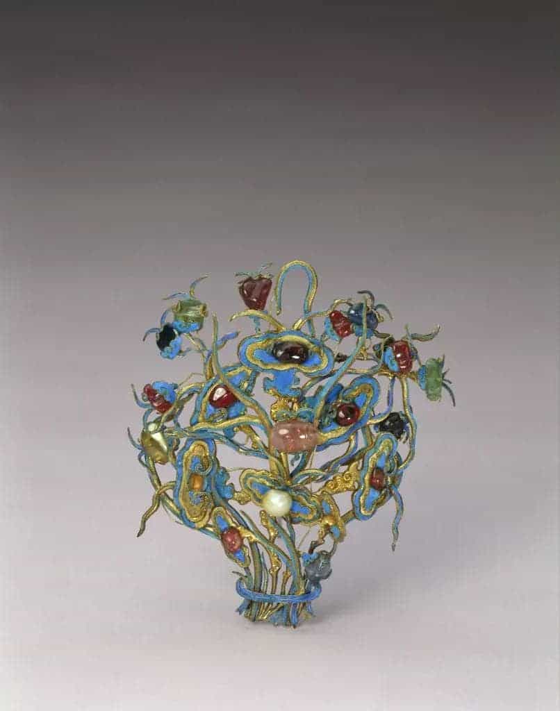 银镀金嵌珠宝钿花 - 故宫首饰类藏品_第1张