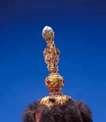 黄色织金缎镀金叶康熙帝御用棉甲 - 故宫武备仪仗类藏品_第2张