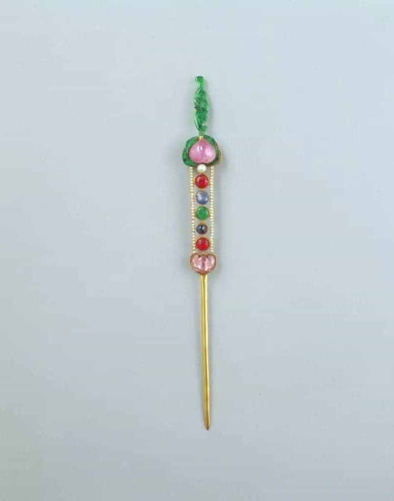 金镶宝石桃蝠簪 - 故宫首饰类藏品_第1张