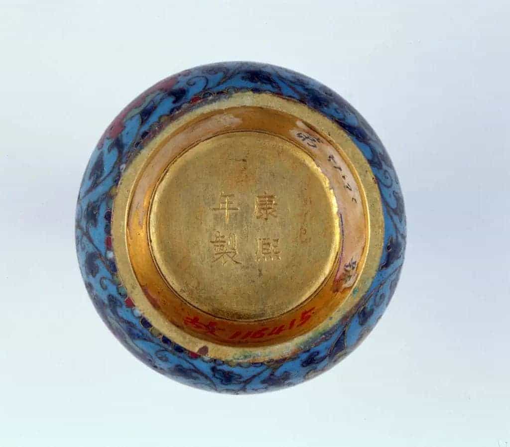 康熙款掐丝珐琅缠枝莲纹胆瓶 - 故宫珐琅器藏品_第2张