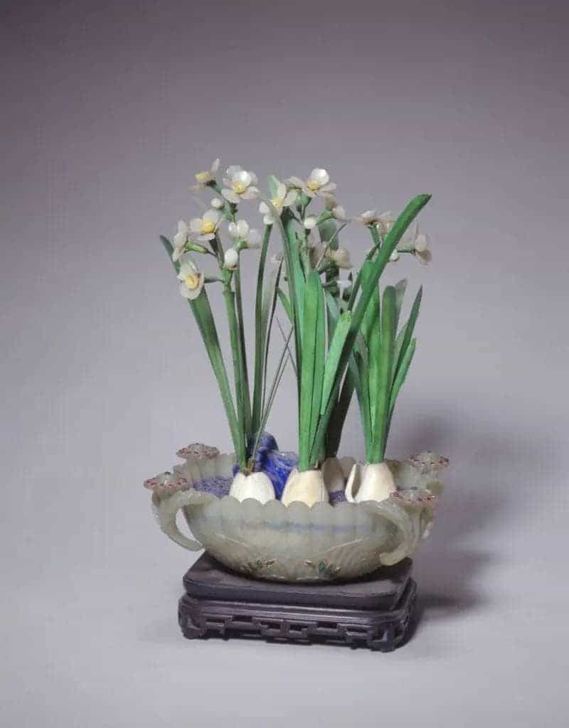 青玉菊瓣式盆水仙盆景 - 故宫生活器具类藏品_第1张