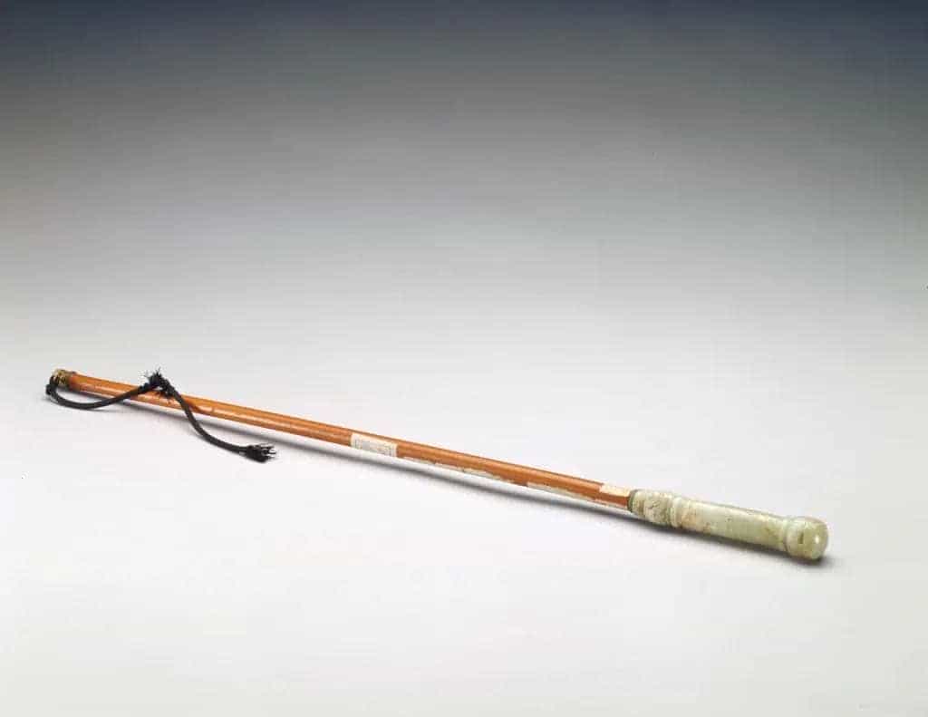 玉柄镌诗藤马鞭 - 故宫武备仪仗类藏品_第1张