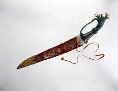 碧玉雕花柄红绒鞘匕首 - 故宫武备仪仗类藏品_第1张