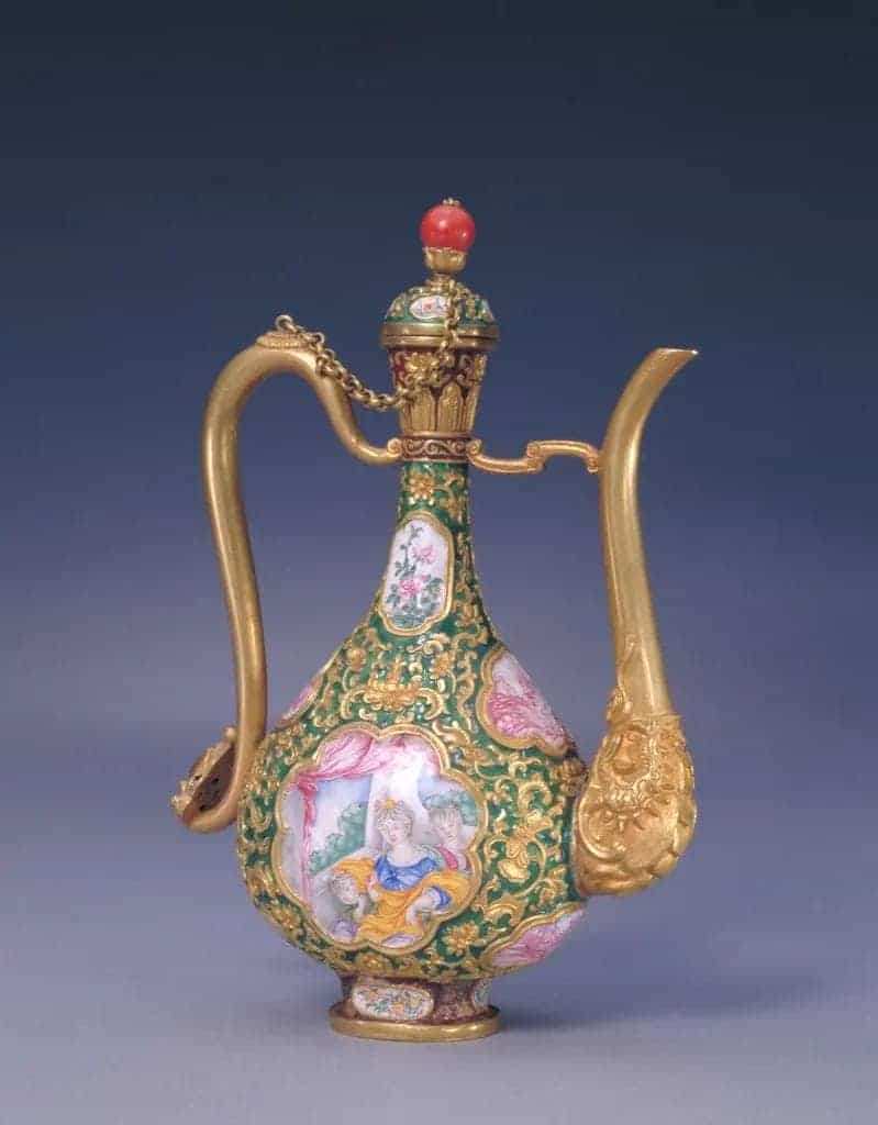 乾隆款金胎錾胎珐琅嵌画珐琅执壶 - 故宫珐琅器藏品_第1张